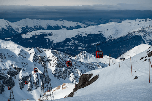 Dlaczego warto odwiedzić Alpe d’Huez?