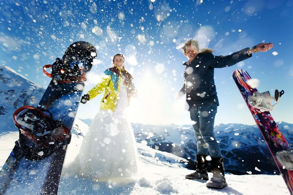 Narty czy snowboard – co wybrać planując wyjazdy narciarskie?